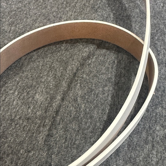 White Leather Belt with Gold Buckle - Picture 4 of 7